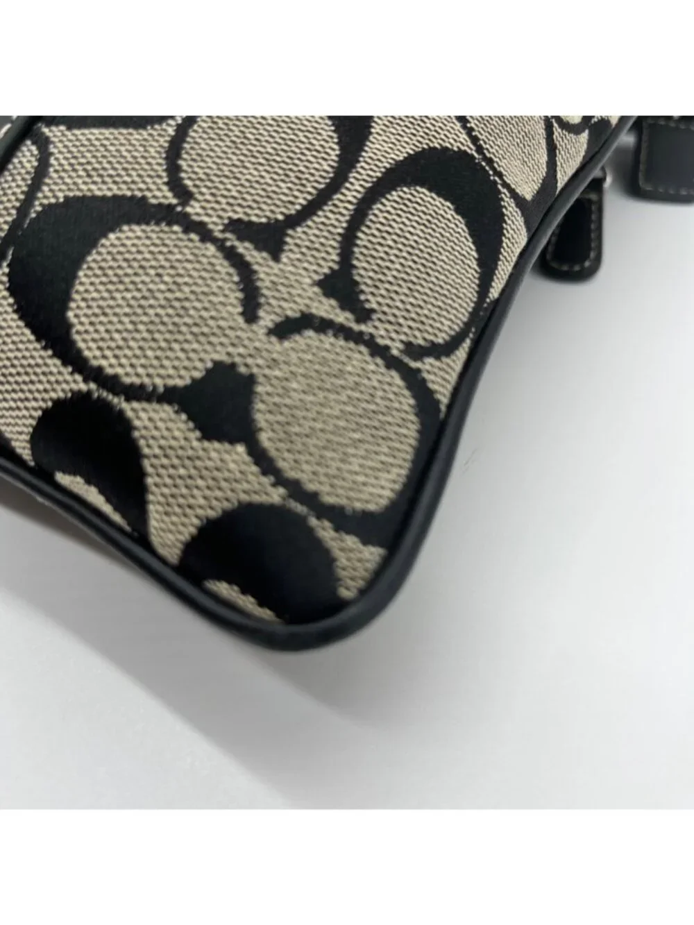 Coach Swingpack Crossbody Purse